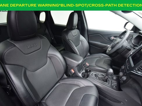Used 2022 Jeep Cherokee Latitude Lux AWD/4WD image 16