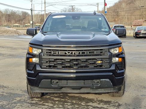Used 2023 Chevrolet Silverado 1500 Custom image 2