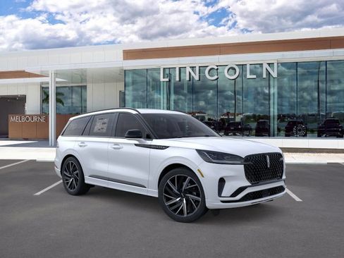 New 2026 Lincoln Aviator Black Label w/ Jet Appearance Package AWD/4WD image 7