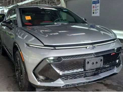 Used 2025 Chevrolet Equinox EV RS FWD image 1