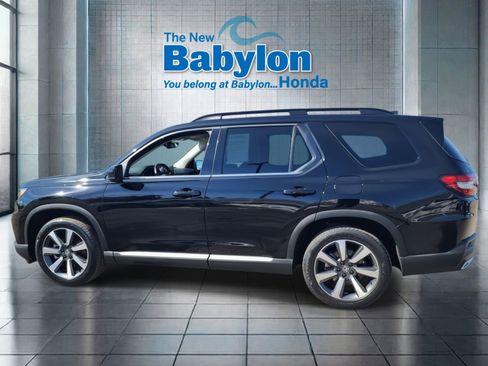 Used 2023 Honda Pilot Elite image 2