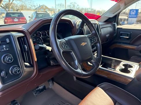 Used 2015 Chevrolet Silverado 1500 High Country image 16