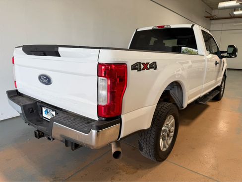 Used 2019 Ford F350 XLT w/ Camper Package AWD/4WD image 7