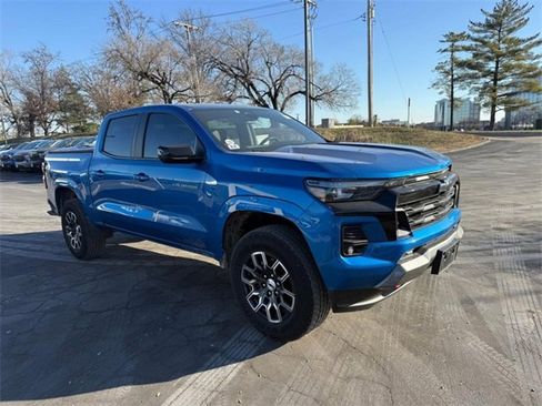 Used 2023 Chevrolet Colorado Z71 w/ Z71 Convenience Package 2 image 9