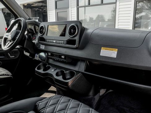 New 2024 Mercedes-Benz Sprinter 3500 image 24