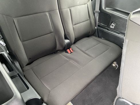 Used 2024 Ford Explorer XLT RWD image 14
