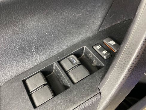 Used 2016 Toyota Corolla S Premium FWD image 23