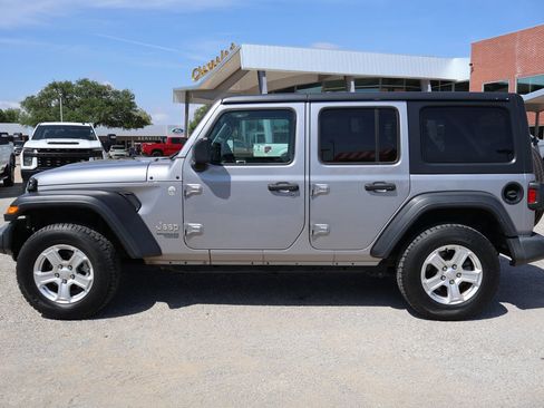 Used 2020 Jeep Wrangler Unlimited Sport S AWD/4WD image 2
