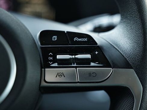 Used 2023 Hyundai Elantra SEL w/ Preferred Accessory Package image 32