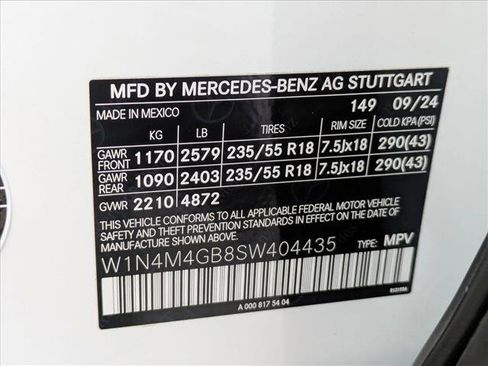 Certified 2025 Mercedes-Benz GLB 250 image 27
