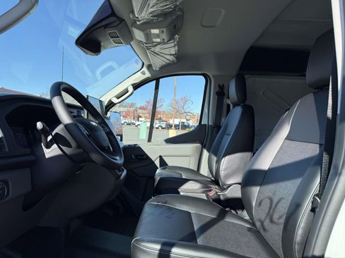 New 2026 Ford Transit 250 Low Roof w/ Load Area Protection Package RWD image 10