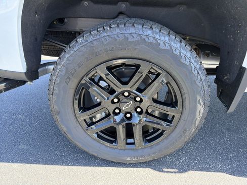 New 2026 Chevrolet Silverado 1500 Custom Trail Boss w/ Turbomax Blackout Package image 17