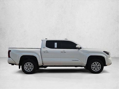 Used 2024 Toyota Tacoma SR5 AWD/4WD image 4
