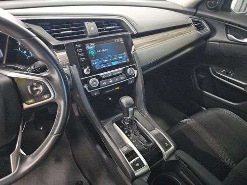 Used 2019 Honda Civic EX image 8