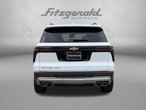 Used 2026 Chevrolet Traverse LT AWD/4WD image 7