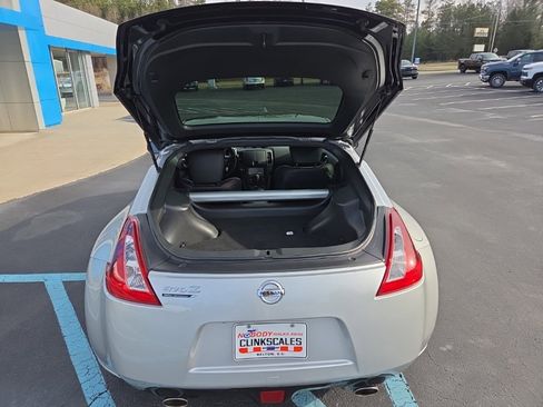 Used 2020 Nissan 370Z image 8