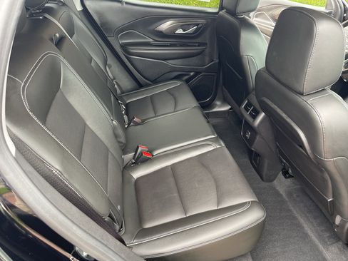 Used 2022 GMC Terrain SLT AWD/4WD image 30