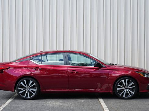 Used 2020 Nissan Altima 2.0 SR FWD image 46