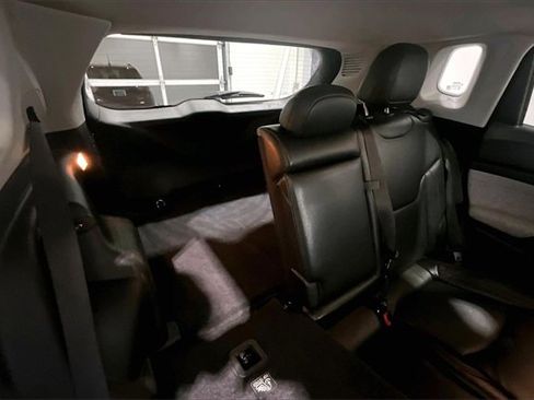 Used 2022 Jeep Compass Latitude image 27