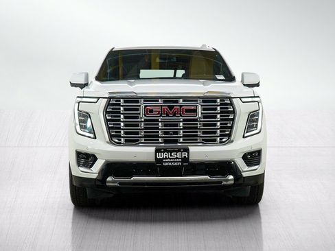 Used 2025 GMC Yukon Denali AWD/4WD image 9