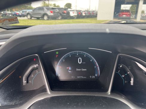 Used 2019 Honda Civic EX image 11