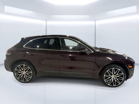 Certified 2026 Porsche Macan AWD/4WD image 8