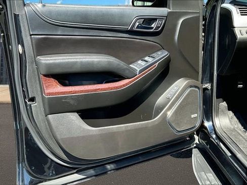 Used 2018 GMC Yukon SLT w/ Premium Edition AWD/4WD image 18