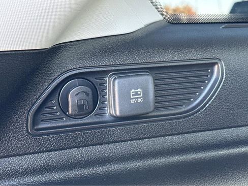 Used 2022 Jeep Grand Cherokee Limited 4xe image 39