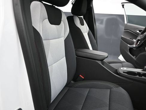 New 2026 Chevrolet Trax RS FWD image 24