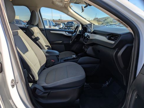 Used 2020 Ford Escape SE Sport image 30