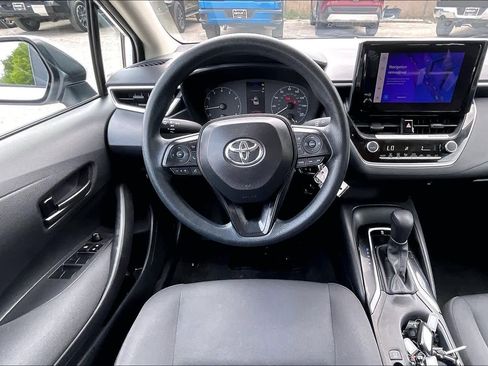Used 2024 Toyota Corolla LE image 6