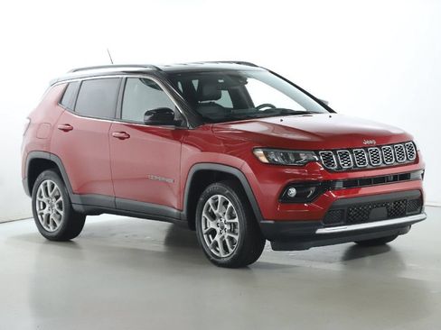 Used 2025 Jeep Compass Limited AWD/4WD image 9