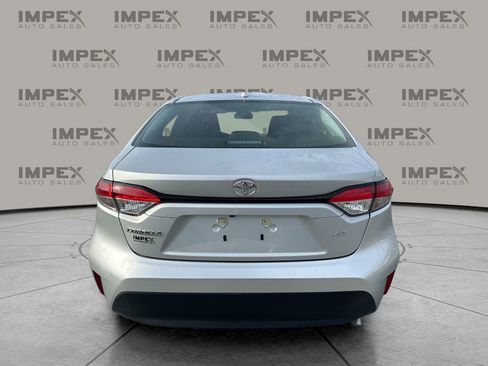Used 2025 Toyota Corolla LE image 4