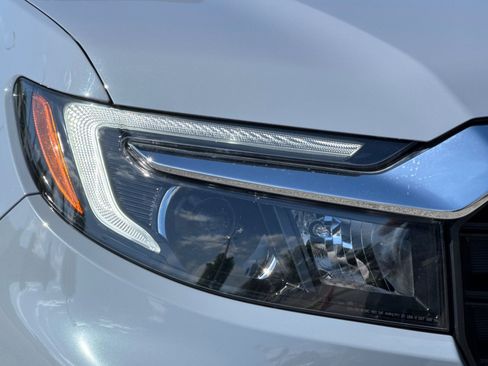 Used 2023 Honda Passport EX-L image 10