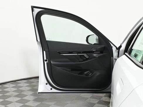 Used 2026 BMW 530i xDrive w/ M Sport Package image 29