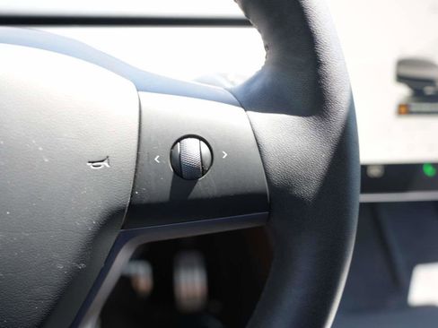 Used 2023 Tesla Model Y Performance AWD/4WD image 20