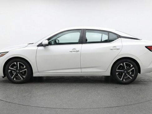 Used 2025 Nissan Sentra SV FWD image 5
