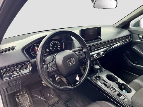 Used 2025 Honda Civic Sport image 9