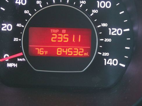Used 2014 Kia Soul FWD image 29