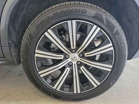 Used 2023 Volvo XC90 B6 Plus w/ Protection Package Premier AWD/4WD image 12