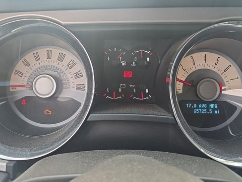 Used 2011 Ford Mustang GT Premium image 22