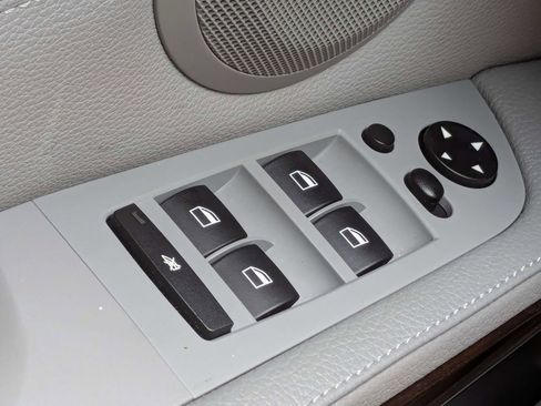 Used 2011 BMW 328i Sedan RWD image 24