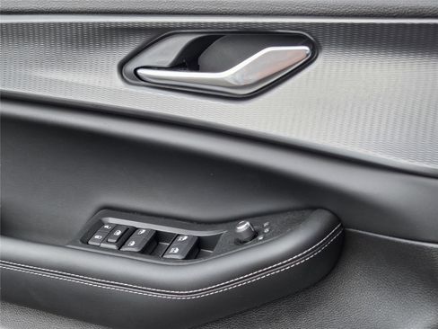 New 2025 Jeep Grand Cherokee Altitude image 50