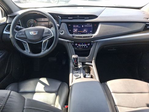 Used 2020 Cadillac XT5 Premium Luxury FWD image 23