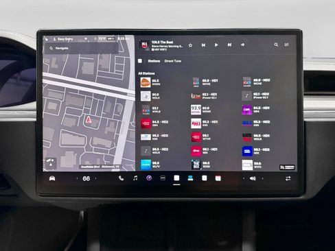 Used 2024 Tesla Model X AWD/4WD image 11