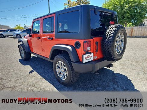 Used 2015 Jeep Wrangler Unlimited Rubicon w/ Dual Top Group AWD/4WD image 28