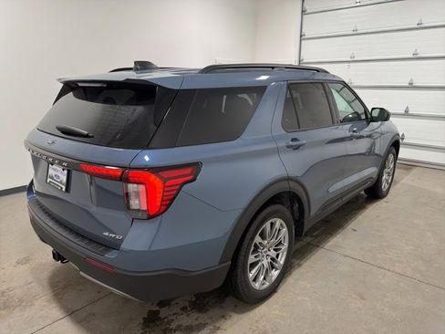 New 2026 Ford Explorer Active w/ Active Comfort Package image 4