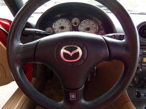 Used 2002 MAZDA MX-5 Miata LS image 47