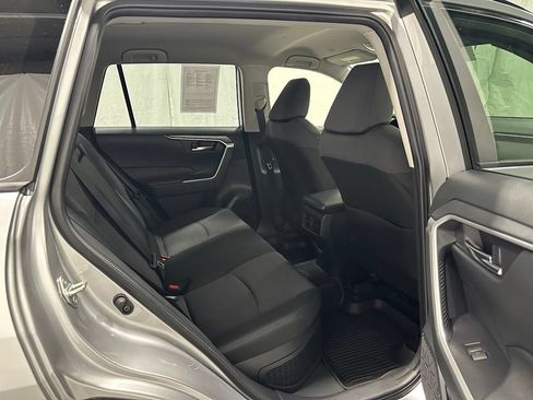 Used 2025 Toyota RAV4 XLE AWD/4WD image 51