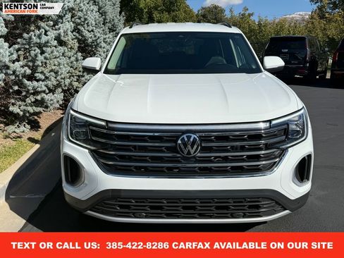 Used 2025 Volkswagen Atlas SE image 2